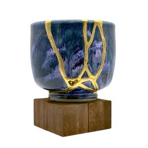 Kintsugi Cup Drip Glaze Pottery Chawan Gold Crack Art Personal Growth Gift